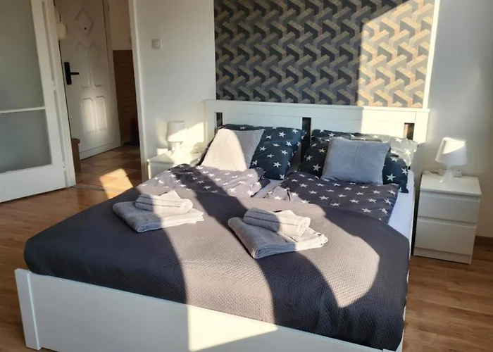 Lizo Deluxe * İstolni Belgrad